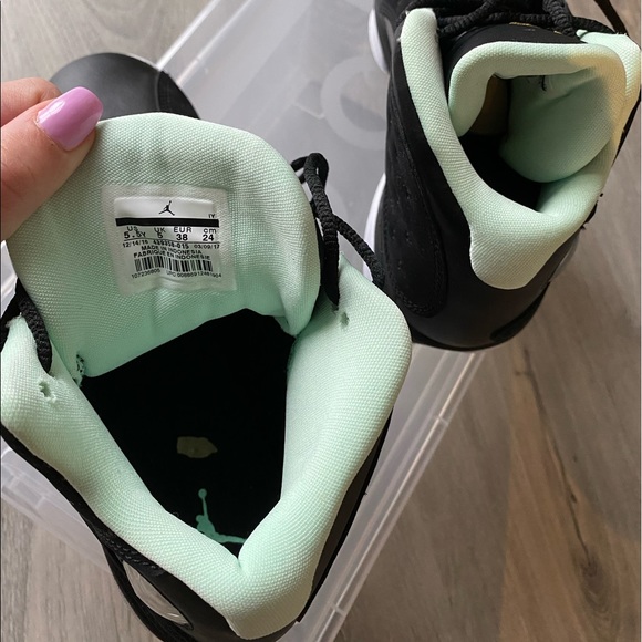 Air Jordan 13 GS Mint Foam | Size 38 - Picture 7 of 9